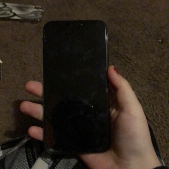 I’m selling this Iphone X because i recently got a new phone and have no need
